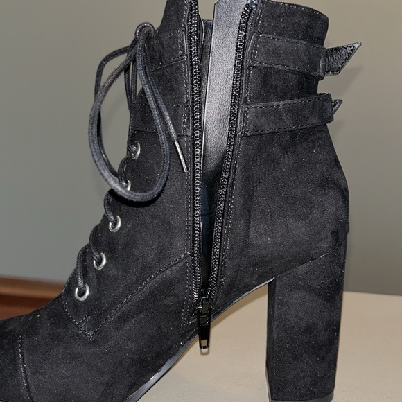 Madden Girl Klaim Black Suede Booties - Size 7 - Picture 7 of 8